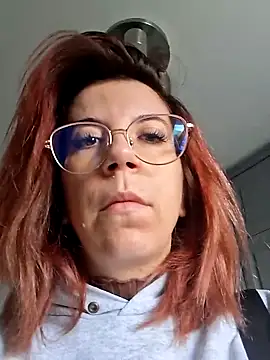 Anayssa  online show from 09-30-25, 01:27