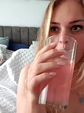 Snapshot of Bridgette03 chatting on 02-17-26, 02:41 Bridgette03 online show from 02-17-26, 02:41