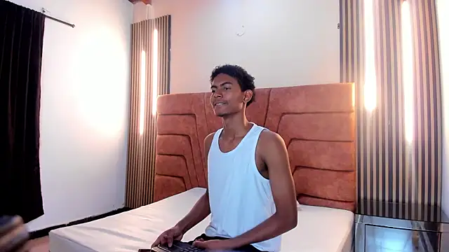 FYKMOR 1 online show from 09-25-25, 03:54