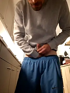 kompiee online show from 09-28-25, 01:55