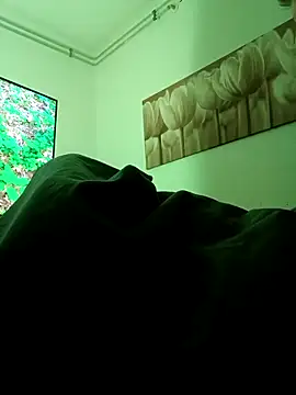 handsome8inchh online show from 11-19-25, 12:21