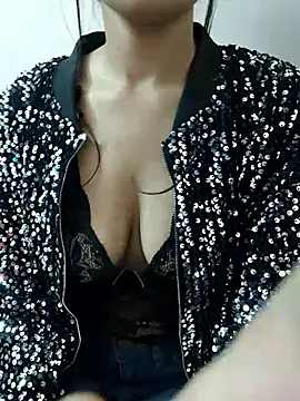 KARISHMA-STRIP online show from 10-07-25, 05:54