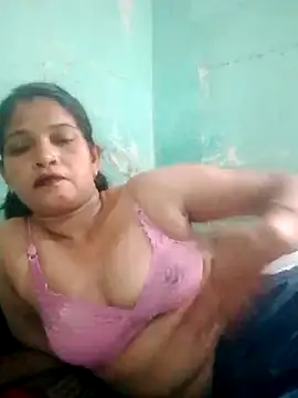 Snapshot of Chandrakanta-Devi chatting on 09-14-25, 10:03 Chandrakanta-Devi online show from 09-14-25, 10:03