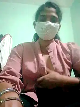 Snapshot of Chandrakanta-Devi chatting on 10-13-25, 03:23 Chandrakanta-Devi online show from 10-13-25, 03:23