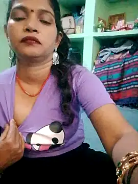 Snapshot of Chandrakanta-Devi chatting on 10-19-25, 05:24 Chandrakanta-Devi online show from 10-19-25, 05:24