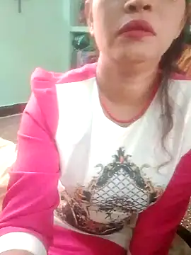 Snapshot of Chandrakanta-Devi chatting on 10-29-25, 06:37 Chandrakanta-Devi online show from 10-29-25, 06:37