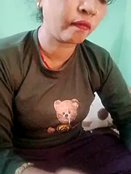 Snapshot of Chandrakanta-Devi chatting on 11-02-25, 06:16 Chandrakanta-Devi online show from 11-02-25, 06:16