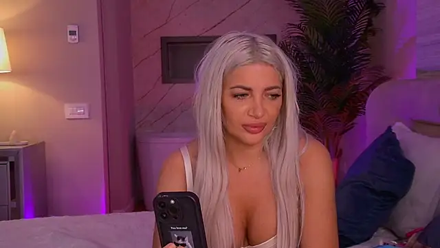 ElsaSinn online show from 09-15-25, 03:39