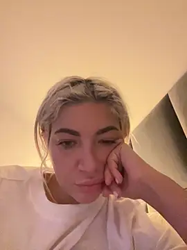 ElsaSinn online show from 10-05-25, 02:32