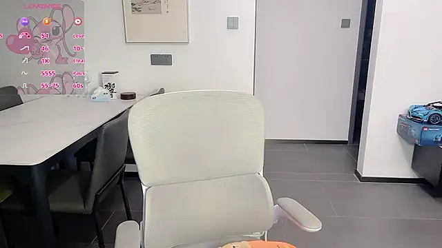 Snapshot of Scarlett-bb chatting on 09-30-25, 07:19 Scarlett-bb online show from 09-30-25, 07:19