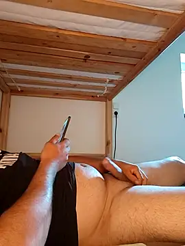 Snapshot of flr196 chatting on 09-28-25, 09:14 flr196 online show from 09-28-25, 09:14