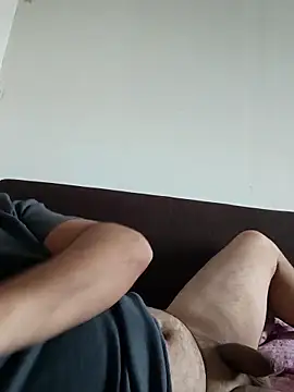 Snapshot of flr196 chatting on 02-01-26, 08:13 flr196 online show from 02-01-26, 08:13