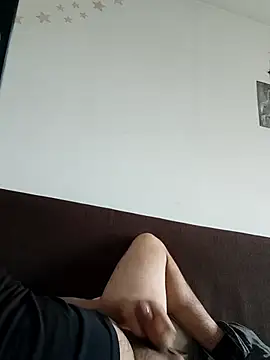 Snapshot of flr196 chatting on 02-08-26, 08:07 flr196 online show from 02-08-26, 08:07