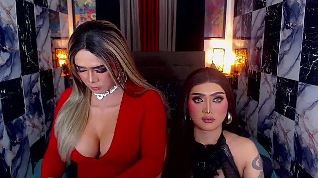 Snapshot of IndestructibleLily chatting on 09-28-25, 02:11 IndestructibleLily online show from 09-28-25, 02:11