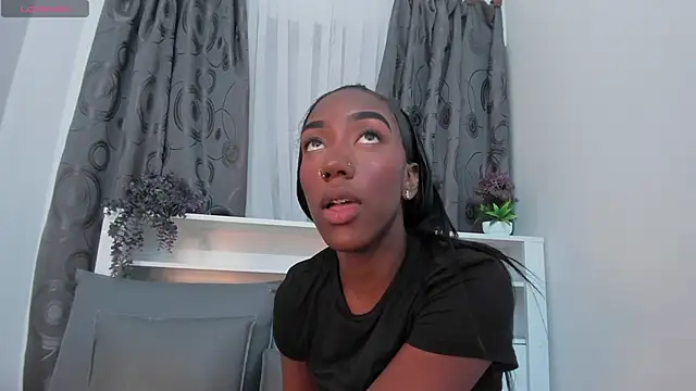 Mistt Mia online show from 10-08-25, 07:22