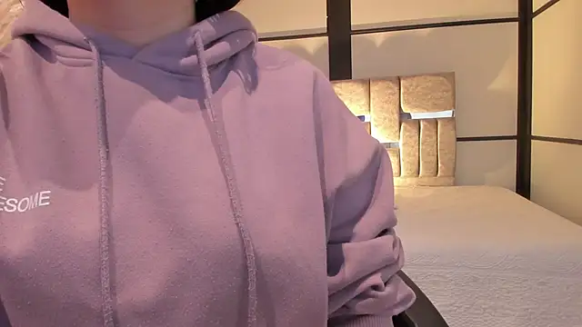 SamaraAnders  online show from 01-18-26, 04:16