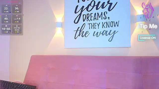 SunnyGilmoree online show from 11-25-25, 07:58