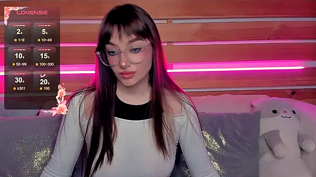 Emily Tylerr online show from 10-02-25, 07:59