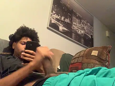 Snapshot of Insurance-03 chatting on 10-01-25, 04:40 Insurance-03 online show from 10-01-25, 04:40