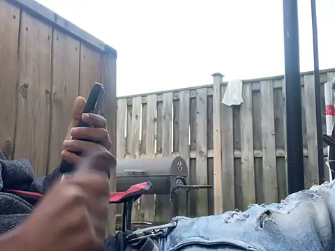 Snapshot of Insurance-03 chatting on 10-01-25, 10:16 Insurance-03 online show from 10-01-25, 10:16