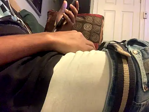 Snapshot of Insurance-03 chatting on 10-07-25, 07:05 Insurance-03 online show from 10-07-25, 07:05