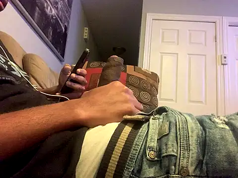 Snapshot of Insurance-03 chatting on 10-08-25, 05:27 Insurance-03 online show from 10-08-25, 05:27