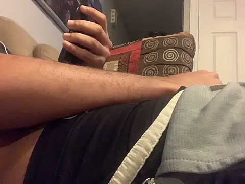 Snapshot of Insurance-03 chatting on 10-09-25, 07:06 Insurance-03 online show from 10-09-25, 07:06