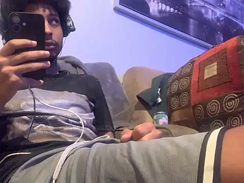 Snapshot of Insurance-03 chatting on 10-12-25, 05:17 Insurance-03 online show from 10-12-25, 05:17