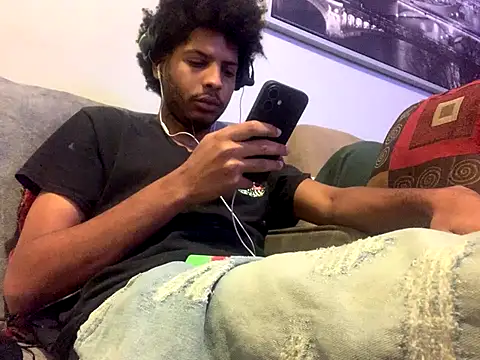 Snapshot of Insurance-03 chatting on 10-13-25, 08:14 Insurance-03 online show from 10-13-25, 08:14