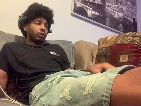 Snapshot of Insurance-03 chatting on 10-14-25, 06:36 Insurance-03 online show from 10-14-25, 06:36