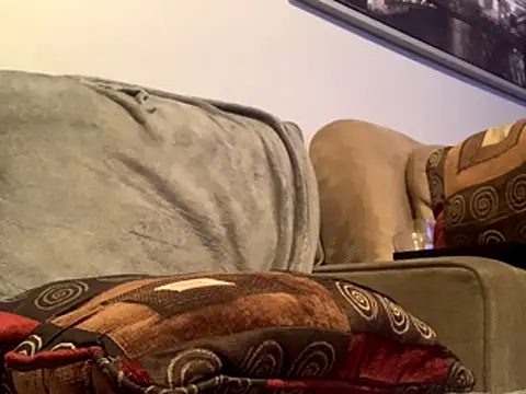 Snapshot of Insurance-03 chatting on 10-15-25, 06:35 Insurance-03 online show from 10-15-25, 06:35