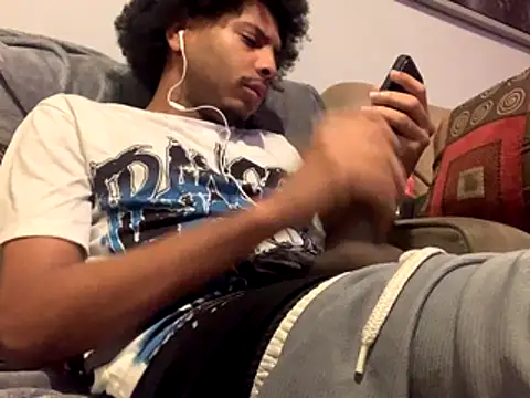 Snapshot of Insurance-03 chatting on 10-19-25, 07:42 Insurance-03 online show from 10-19-25, 07:42