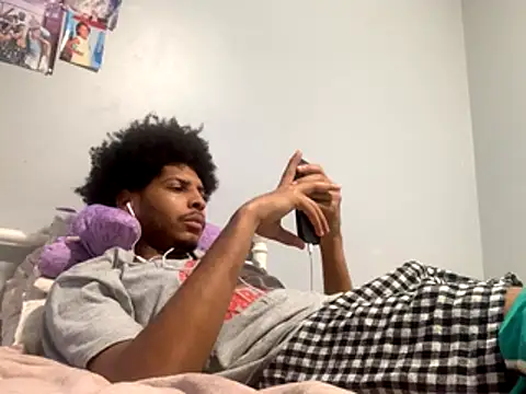 Snapshot of Insurance-03 chatting on 10-24-25, 01:29 Insurance-03 online show from 10-24-25, 01:29