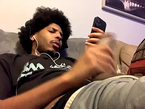 Snapshot of Insurance-03 chatting on 10-25-25, 06:43 Insurance-03 online show from 10-25-25, 06:43