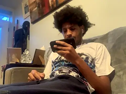 Snapshot of Insurance-03 chatting on 11-12-25, 09:25 Insurance-03 online show from 11-12-25, 09:25