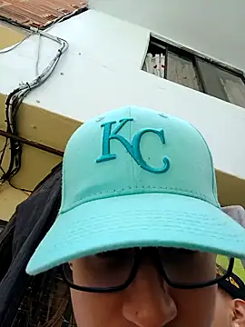 NoahLux online show from 10-26-25, 04:35