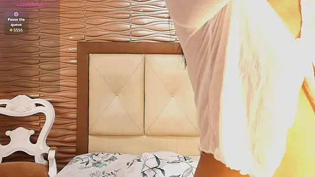 Miladiosa online show from 05-07-26, 12:32
