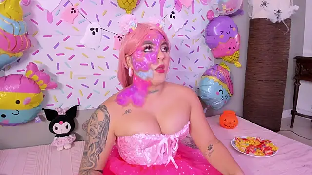 Snapshot of melody_blossom_ chatting on 10-31-25, 09:27 melody blossom online show from 10-31-25, 09:27