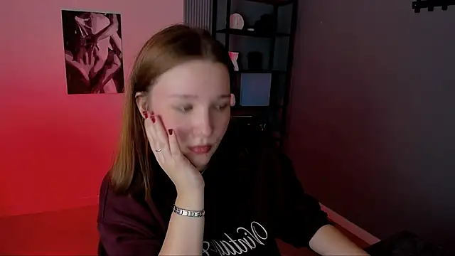 Snapshot of JaneByrd chatting on 10-13-25, 02:39 JaneByrd online show from 10-13-25, 02:39