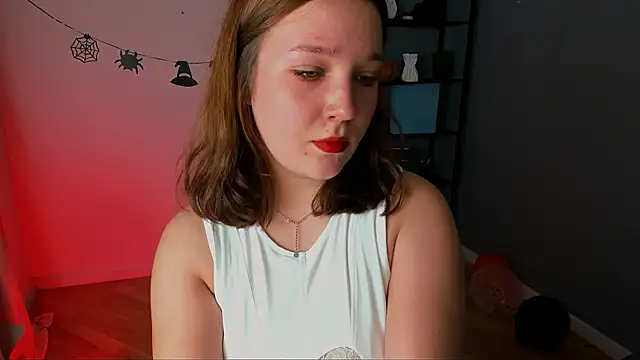 Snapshot of JaneByrd chatting on 10-28-25, 02:42 JaneByrd online show from 10-28-25, 02:42