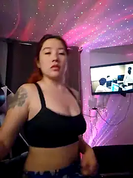 lunnaa  online show from 10-07-25, 03:25