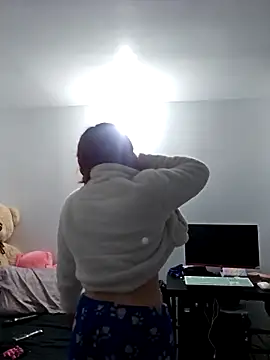 lunnaa  online show from 11-30-25, 12:58