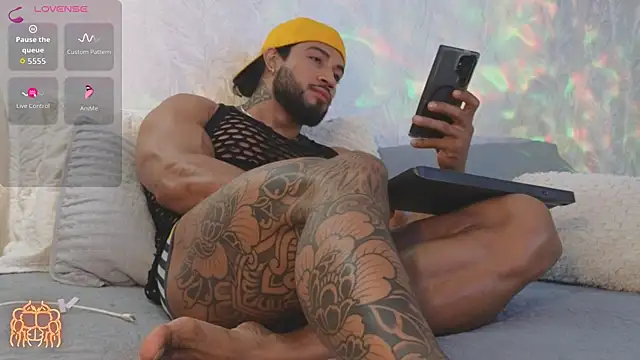 Snapshot of Osher_Cox chatting on 02-21-26, 01:50 Osher Cox online show from 02-21-26, 01:50