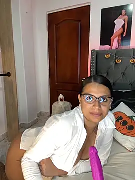 ema zoe online show from 10-29-25, 12:02