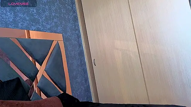 logan madoox online show from 09-15-25, 07:03