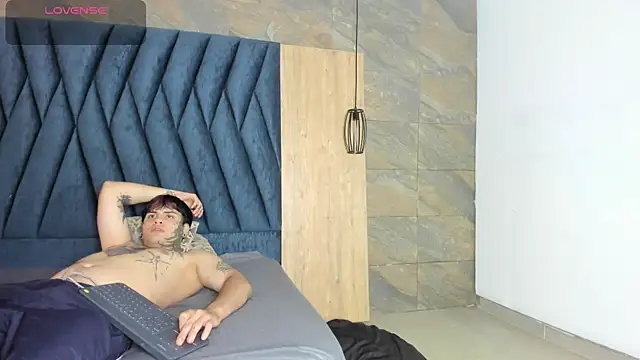 Mollyxketa1  online show from 11-26-25, 07:37