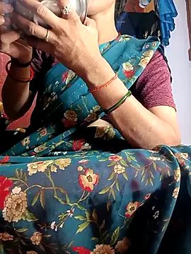 Snapshot of Sonam_pandeyji chatting on 10-23-25, 02:49 Sonam pandeyji online show from 10-23-25, 02:49