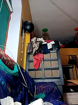 Snapshot of Sonam_pandeyji chatting on 11-02-25, 03:03 Sonam pandeyji online show from 11-02-25, 03:03