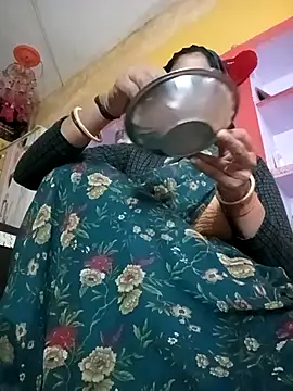 Snapshot of Sonam_pandeyji chatting on 12-16-25, 02:11 Sonam pandeyji online show from 12-16-25, 02:11