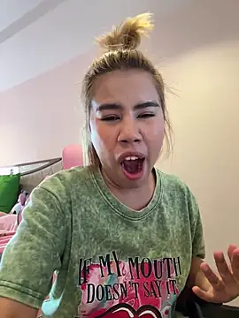 Kath C online show from 09-25-25, 03:54